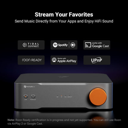 Fosi Audio S3 într-o configurație audio de birou, alături de echipamente compatibile
