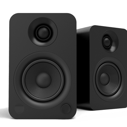 Boxe active Kanto Audio YU negre, perechea văzută din unghi