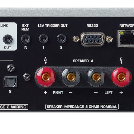 Panoul din spate al Rotel A14MKII: intrări analogice și digitale, PC-USB, Ethernet, RS232, trigger 12 V și două perechi de borne pentru boxe