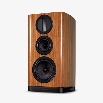 Wharfedale Aura 2 — finisaj Walnut, vedere din unghi
