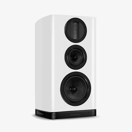 Wharfedale Aura 2 — finisaj White, panou terminale spate