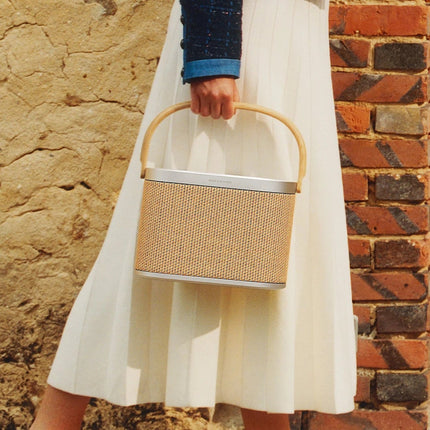 Boxa portabila Bang & Olufsen Beosound A5, Wi-Fi, Bluetooth, Multiroom, 12 ore play time, IP65