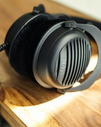 Beyerdynamic DT 990 Edition 250 Ohm Black Limited Edition