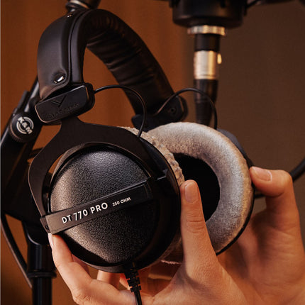 Casti Hi-Fi Beyerdynamic DT 770 Pro 250 Ohm