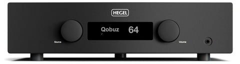 Panoul frontal al Hegel H200: butonul Source, afișajul, butonul Volume și ieșirea de căști