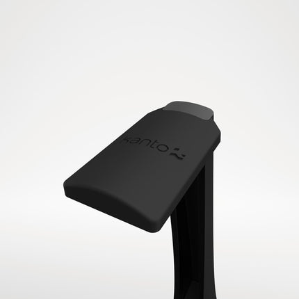 Detaliu al leagănului înclinat din silicon al suportului Kanto Audio H3, cu sigla Kanto