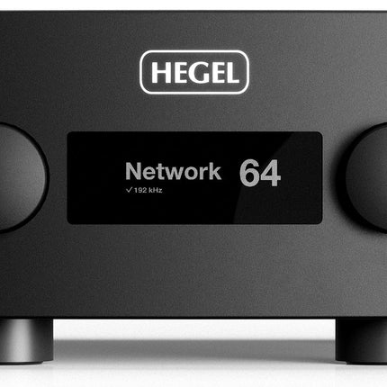 Panoul frontal al Hegel H600 negru: butonul Source, afișajul și butonul Volume