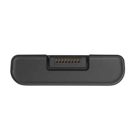 Partea de jos a acumulatorului JBL Battery 400, cu contactele conectorului