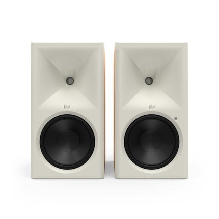 Pereche Klipsch The Nines II in finisaj Oak, vazute din fata, fara grile