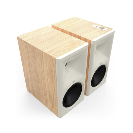 Pereche Klipsch The Nines II in finisaj Oak, in unghi din stanga, fara grile