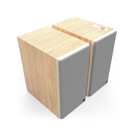 Pereche Klipsch The Nines II in finisaj Oak, in unghi din stanga, cu grile