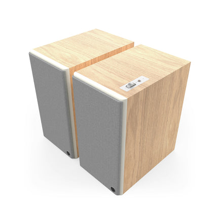 Pereche Klipsch The Nines II in finisaj Oak, in unghi din dreapta, cu grile