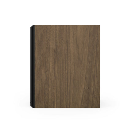 Pereche Klipsch The Nines II in finisaj Walnut, vazute din lateral, cu grile