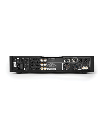 Naim NAC 332, panoul din spate cu intrările XLR, RCA și DIN