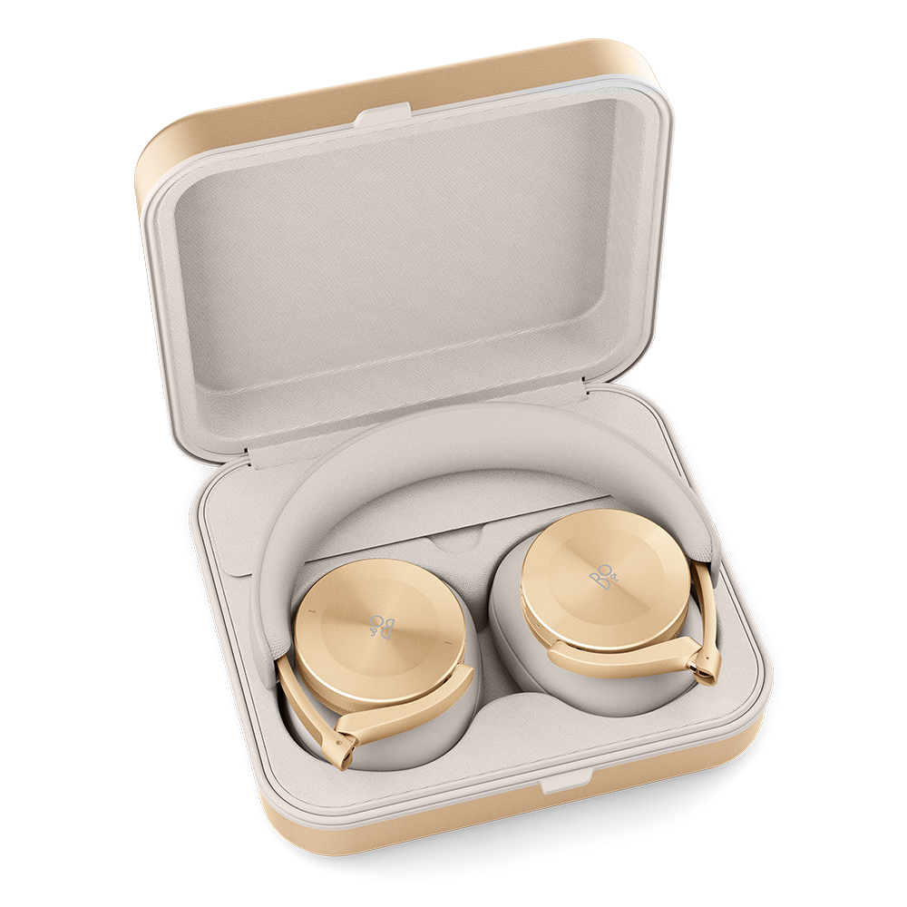 Beoplay H95 — imagine de ambianță.