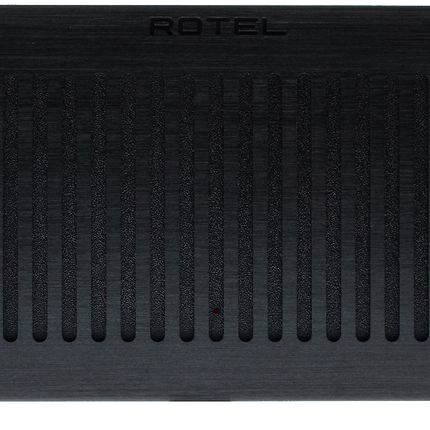 Rotel RB-1582 MkII negru, vedere din față, cu butonul de pornire iluminat