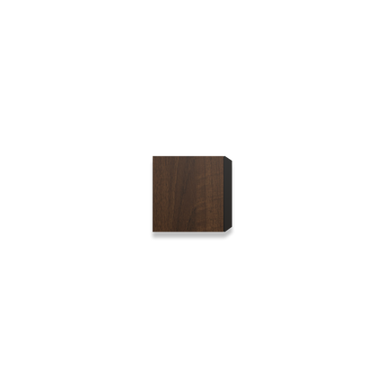 Vedere laterala a boxei Klipsch RP-404C II in Walnut, aratand fibra lemnului