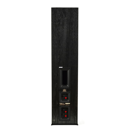 Panoul spate al Klipsch RP-8060FA, cu portul Tractrix, bornele canalului de inaltime si bornele duble ale canalului principal