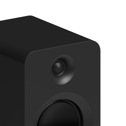Boxe active Kanto Audio REN negre, detaliu cu tweeterul cu dom de mătase