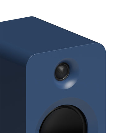 Boxe active Kanto Audio REN albastre, detaliu cu tweeterul cu dom de mătase