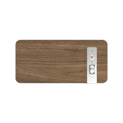 Vedere de sus a boxei Klipsch The One Plus in finisaj Walnut, cu furnirul de nuc si banda de comenzi tactile