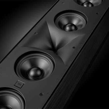 Detaliu al wooferelor de 130 mm ale JBL Synthesis SCL-9XL, cu incinta asezata orizontal