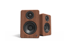 Boxe active Kanto Audio YU2 în finisaj nuc, perechea văzută din unghi