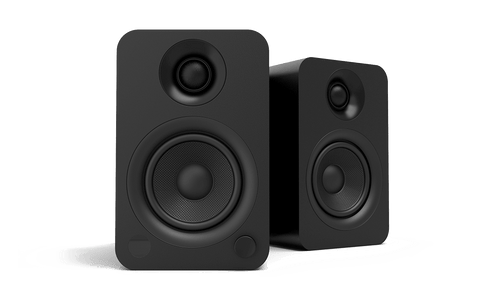 Boxe active Kanto Audio YU negre, perechea văzută din unghi
