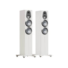 Pereche de boxe Monitor Audio Gold 300 6G în finisaj Satin White, fără grile