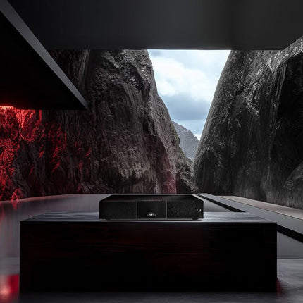 Naim 555 PS DR pe un podium de piatră