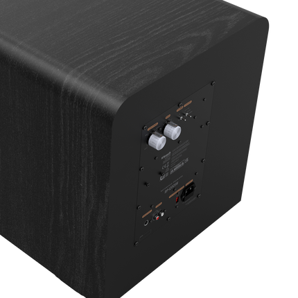 Panoul spate al Klipsch RP-1200SW văzut din unghi