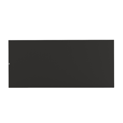 Subwoofer JBL Synthesis SSW-1 asezat orizontal, cu grila textila neagra montata pe toata suprafata frontala