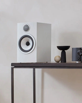 Bowers & Wilkins 706 S3