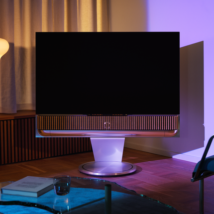 Televizor si soundbar Bang & Olufsen BeoSound Theatre 65inch Motorised Floor Stand