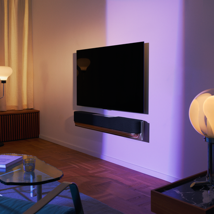 Televizor si soundbar Bang & Olufsen BeoSound Theatre 65inch Motorised Wall bracket