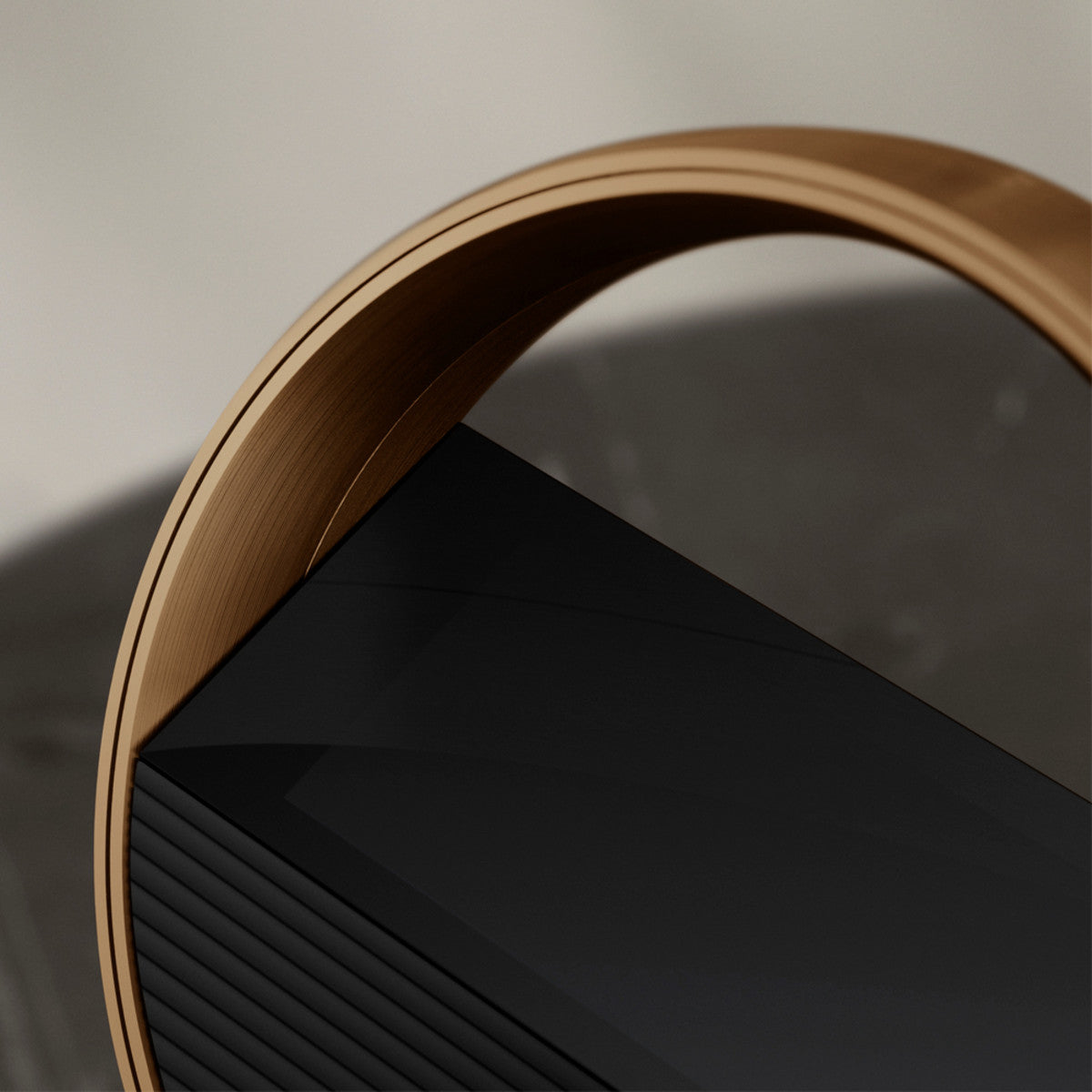 Beoremote Halo Table — imagine de ambianță.